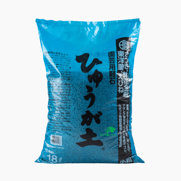 Japanese Hyuga Pumice small 3–6mm particles in natural off-white tones